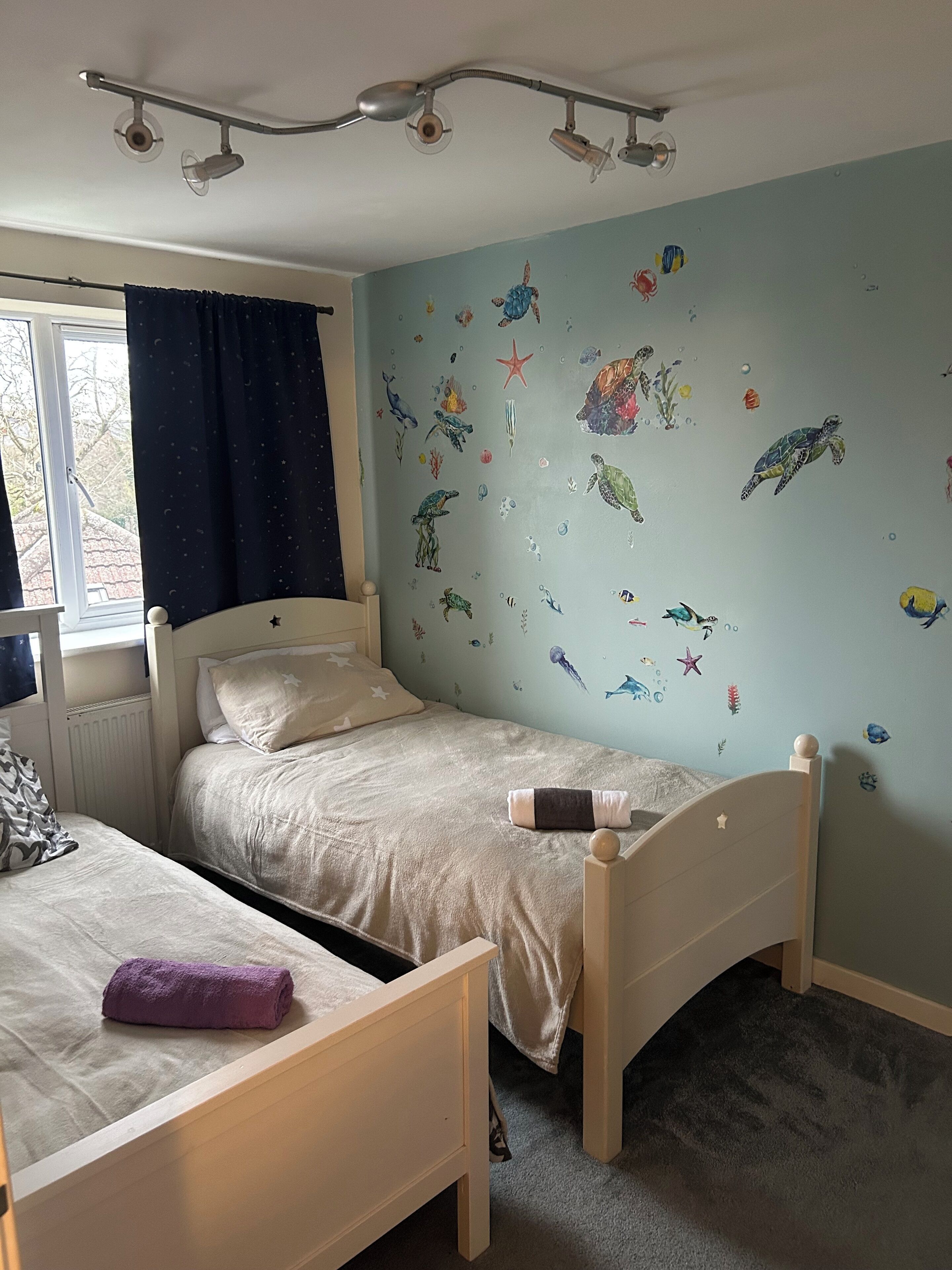 3 makuuhuonetta, silitysrauta/-lauta, Wi-Fi, vuodevaatteet