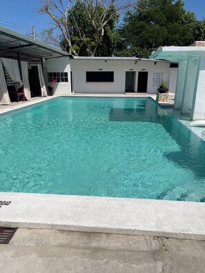 Pool - Cinco Rosas Resort (San Salvador)