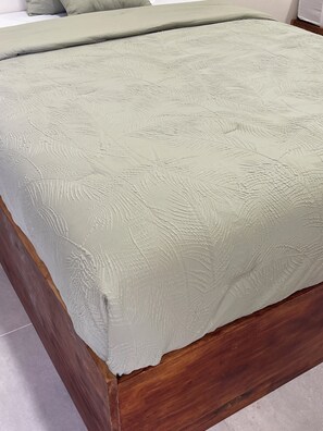 Iron/ironing board - Cinco Rosas Resort (San Salvador)