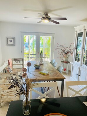 Dining - Seafront spacious groundfloor apartment with amazing views (semi longstay) (Kralendijk)