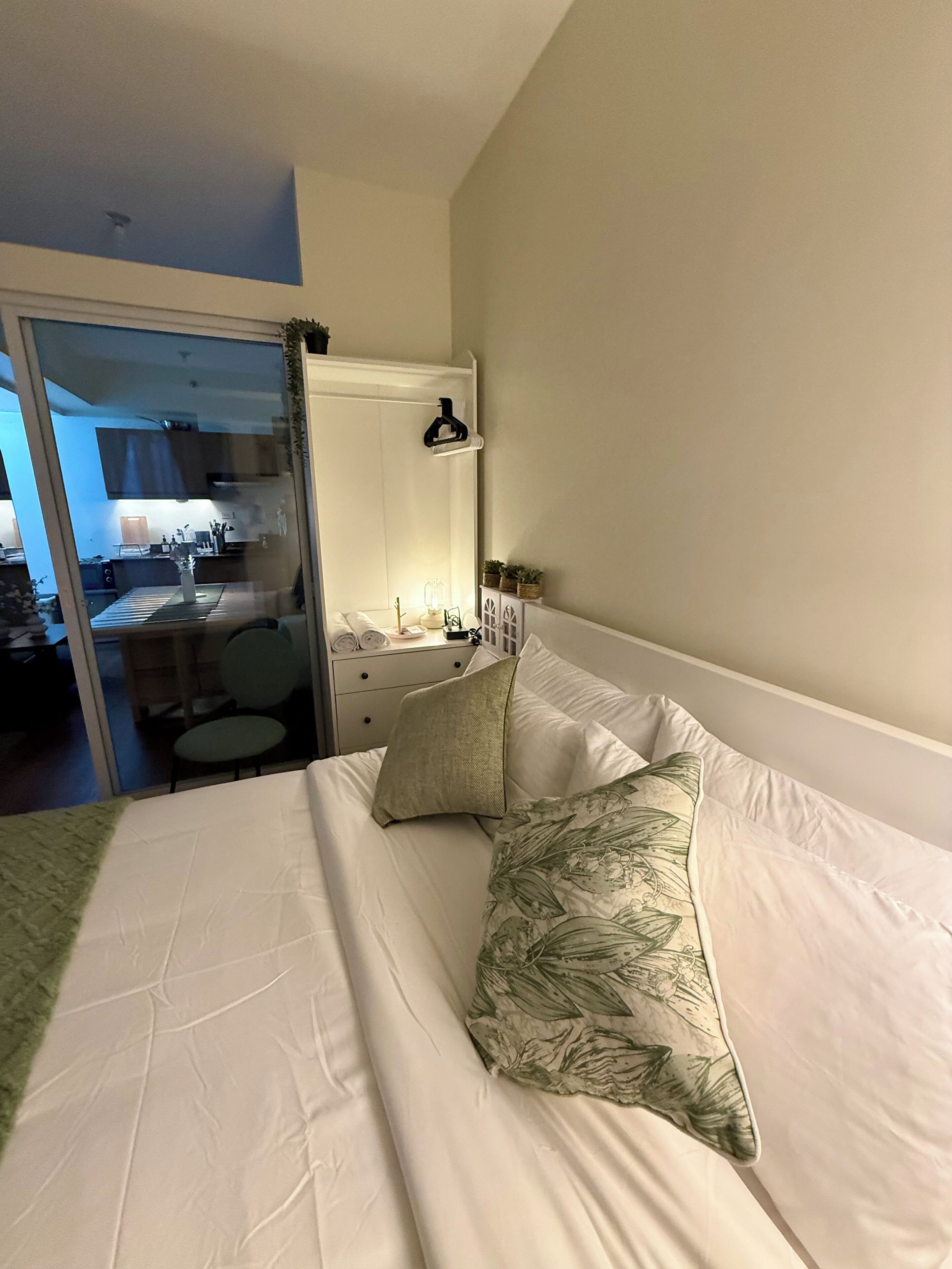 1 室のベッドルーム、WiFi