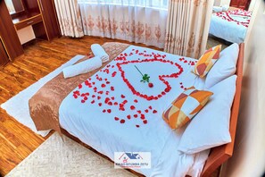 5 Schlafzimmer, Bügeleisen/Bügelbrett, WLAN
