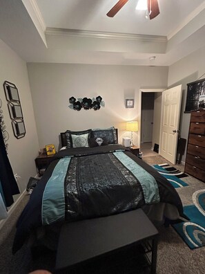 2 bedrooms, iron/ironing board, WiFi, bed sheets