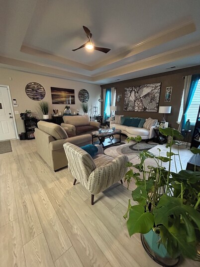 2 bdrm - Condo in Independence, MO close to Chiefs stadium / World Cup, coolAC,