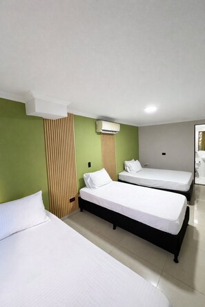 Laptop workspace, blackout drapes, iron/ironing board, free WiFi