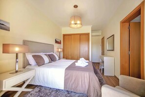 2 makuuhuonetta, silitysrauta/-lauta, Wi-Fi, vuodevaatteet