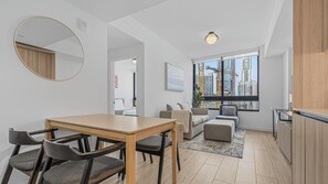 Grand Condo, 2 Bedrooms, 2 Bathrooms, City View | In-room dining
