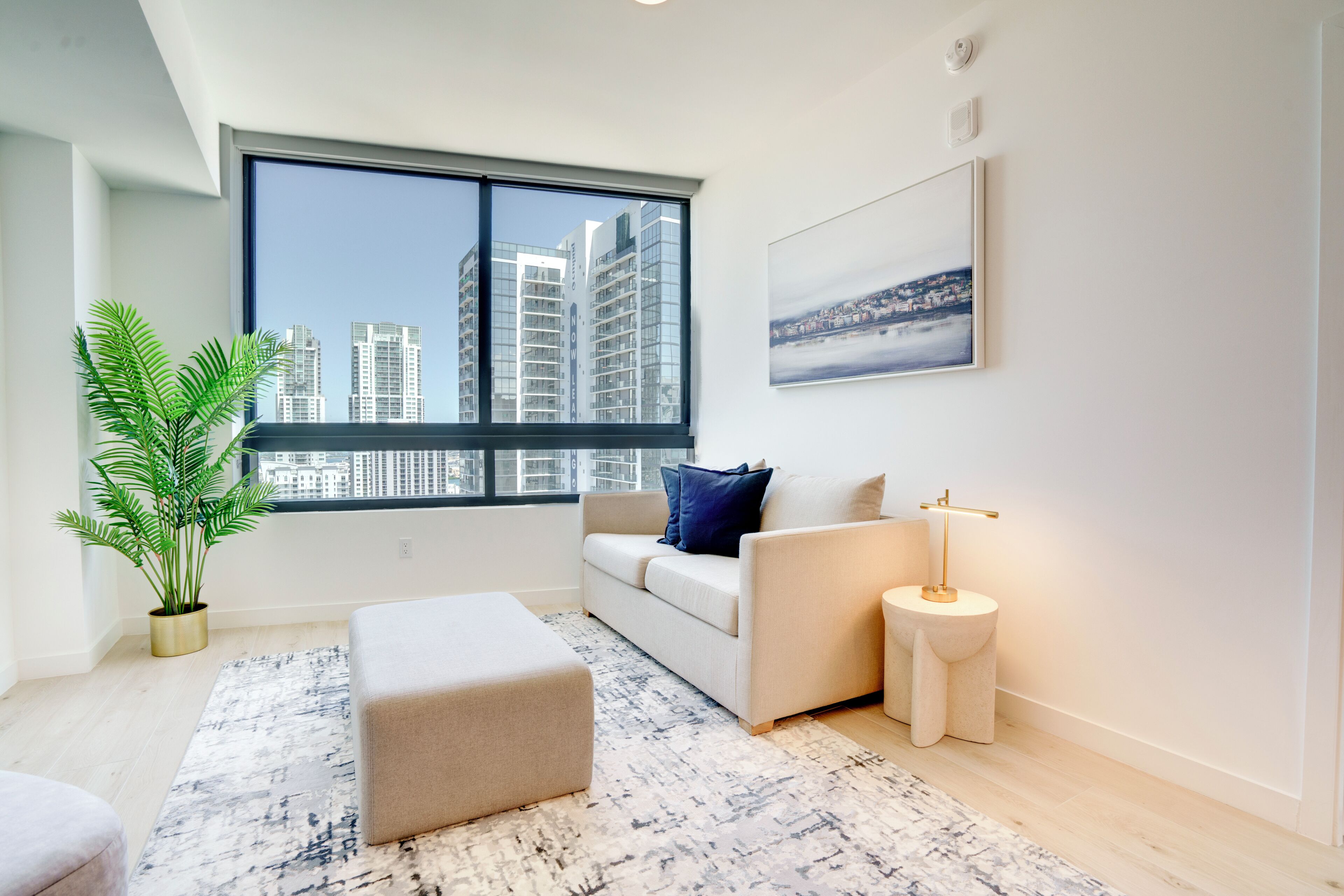 Signature Suite, 1 King Bed with Sofa bed, Non Smoking | Living area | Smart TV, Netflix, streaming services, offices