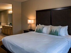 2 bedrooms, iron/ironing board, Internet, bed sheets - Grand Timber Lodge in lovely Breckenridge, Sleeps up to 6 May 3 - May 10. (Breckenridge)