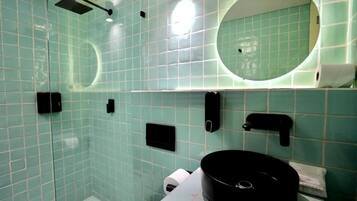 Dobbeltrom, byutsikt | Bad