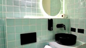 Habitación doble, vista a la ciudad | Baño