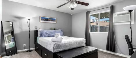 1 bedroom, iron/ironing board, WiFi, bed sheets