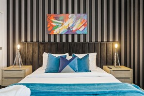1 bedroom, desk, iron/ironing board, WiFi - Princes Wharf Elegance with Balcony and Kitchen (Auckland CBD)