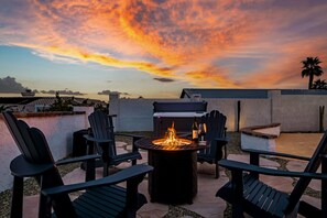 Property grounds - Grand Havasu Oasis: Pool |Game Area |BBQ (Lake Havasu City)