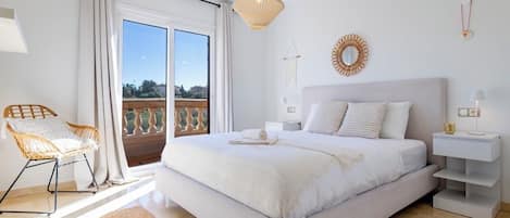 5 室のベッドルーム、WiFi、ベッドシーツ