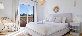 Mediterrane Meerblick Villa with 5 Bedrooms