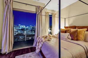 4 bedrooms, desk, iron/ironing board, travel cot - Sky-High Luxury | Best Nash Views | Walk to Gulch! (Nashville)