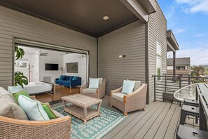 Terrace/patio - Skyline Views - Closest Neighborhood to Broadway! (Nashville)