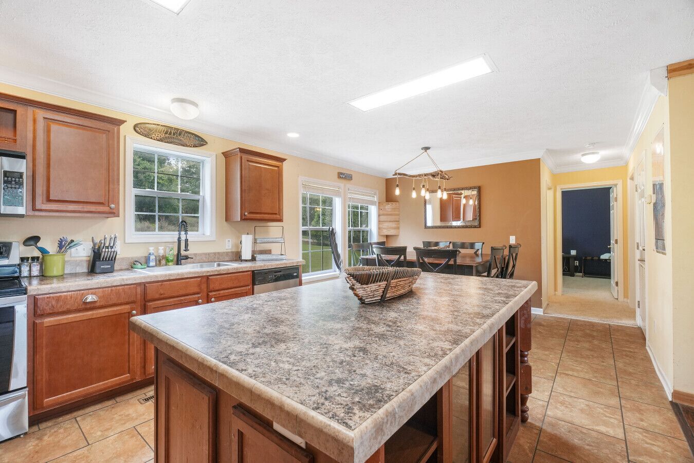 冰箱、微波炉、烤箱、炉灶