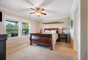 5 bedrooms, desk, iron/ironing board, travel cot