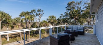 Marsh Mellow | Marsh View Home Walk to Beach, Shops & Dining | Screened Porch