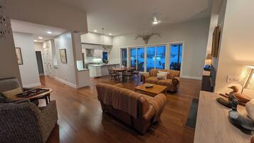 Smart TV, fireplace, DVD player, books