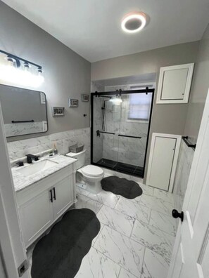 Hair dryer - Family 3BR in Newark – Close to NYC + Parking (Newark)