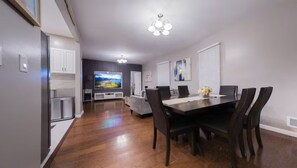 Dining - Comfortable 3BR Atlanta Home Quiet & Central (Newark)