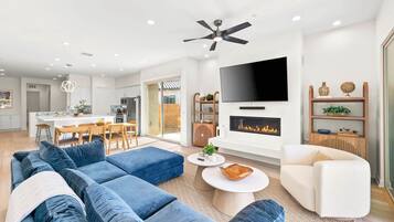 TV, fireplace, stereo