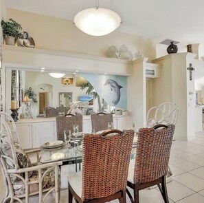 Dining - 400 Bald Eagle Drive, centrally located spacious home with a gorgeous pool area! (Marco Island)