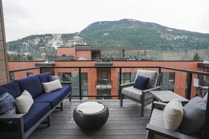 Condo Deluxe, vista a la montaña | Áreas de la propiedad