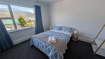 1 bedroom, internet, bed sheets