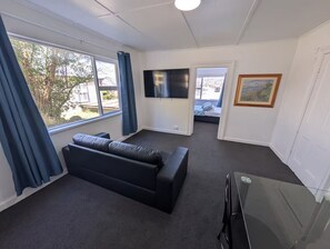 Living area - Bayley 4 - City views with parking (Glebe)