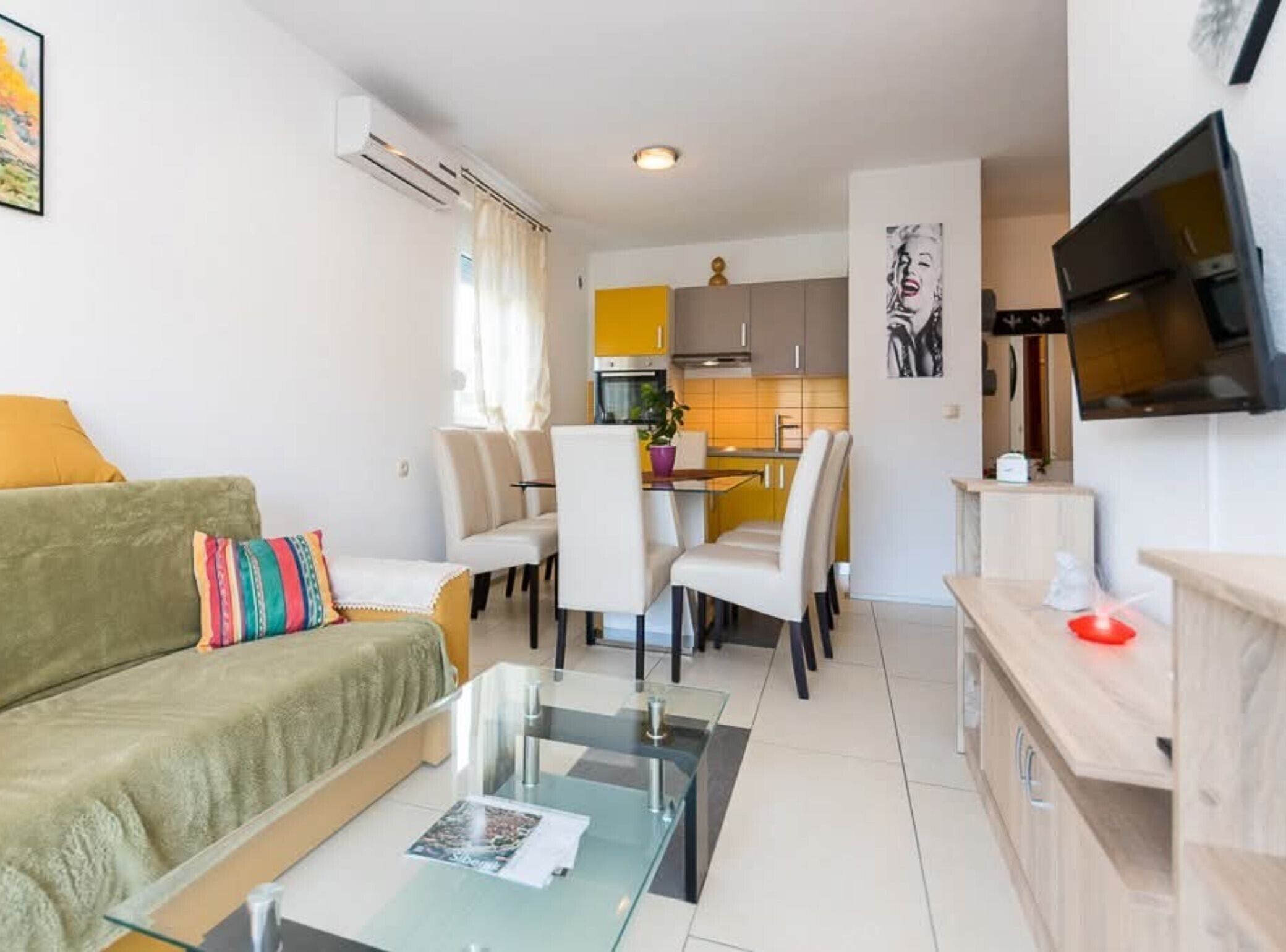 Televisie en een tafeltennistafel