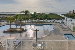 Pool - Steps to Sand! South Padre Island Gem w/ Boat Slip (South Padre Island)