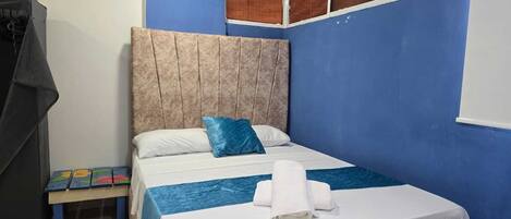 Rom – basic | Strykejern/-brett og wi-fi (inkludert)