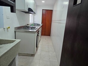 Basic Room | Private kitchen - Edificio Los Manglares  (Cartagena)