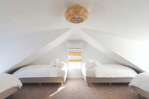 6 makuuhuonetta, työpöytä, silitysrauta/-lauta, Wi-Fi