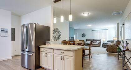 3 Mi to Bull Shoals Lake: Peaceful Escape w/ Patio