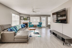 TV - Quiet Suburban Huntsville Home: 8 Mi to Madison! (Harvest)