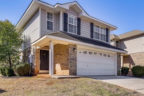 Exterior - Quiet Suburban Huntsville Home: 8 Mi to Madison! (Harvest)