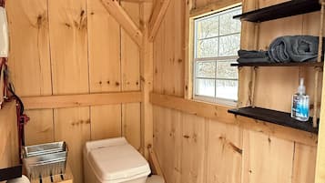 Toallas, jabón y papel higiénico