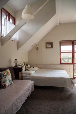 Comfort Apartment, Garden View | Blackout curtains, soundproofing, iron/ironing board, free WiFi