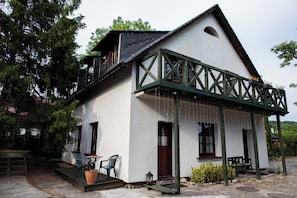 Front of property - Młynarzowy Dworek (Gdynia)