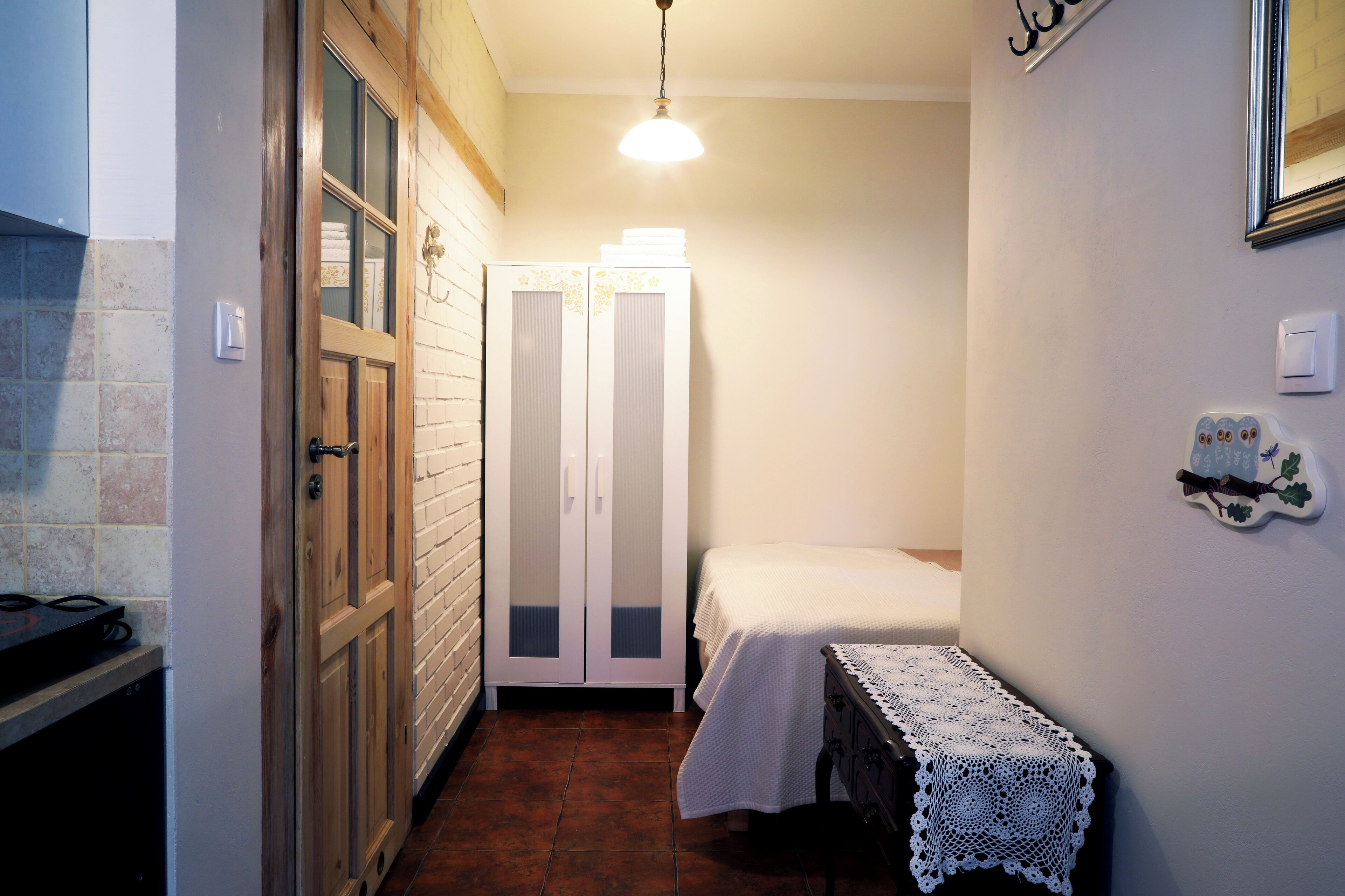 Deluxe Apartment, Garden View | Blackout drapes, soundproofing, iron/ironing board, free WiFi