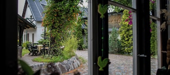 姆瓦纳若维多雷克  