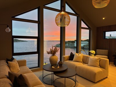Oceanfront Luxury Retreat | Jacuzzi, Sauna & Panoramic Views
