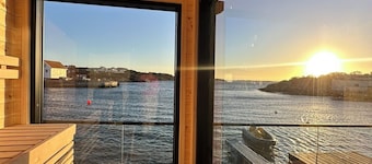 Oceanfront Luxury Retreat | Jacuzzi, Sauna & Panoramic Views