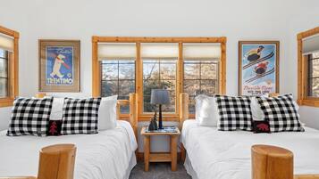 4 bedrooms, iron/ironing board, WiFi (free), bed sheets