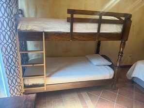 Strygejern/strygebræt, weekendseng, gratis Wi-Fi, sengetøj